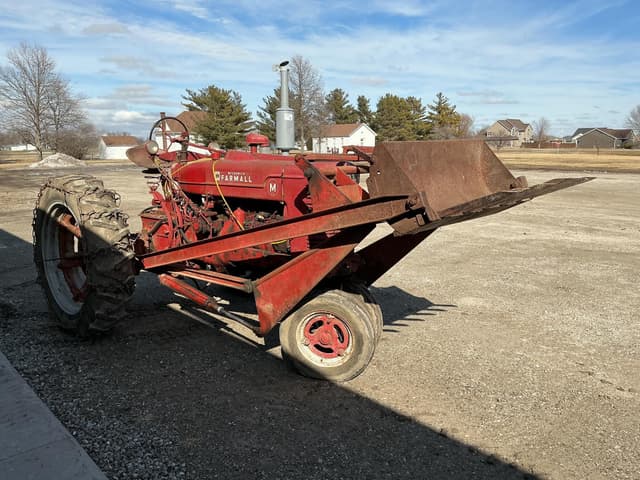 Image of Farmall M equipment image 3