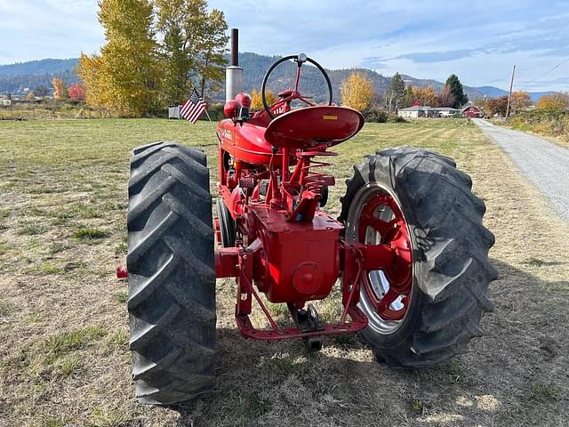 Image of Farmall M equipment image 2