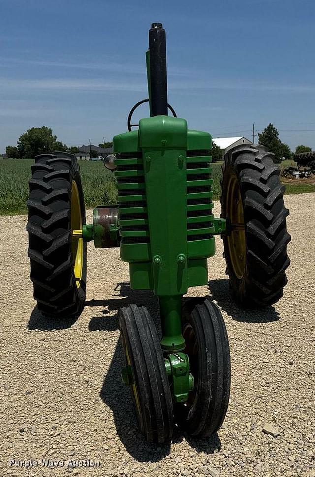 Image of John Deere A equipment image 1