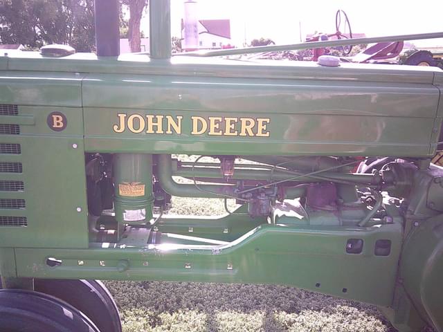 Image of John Deere B equipment image 2