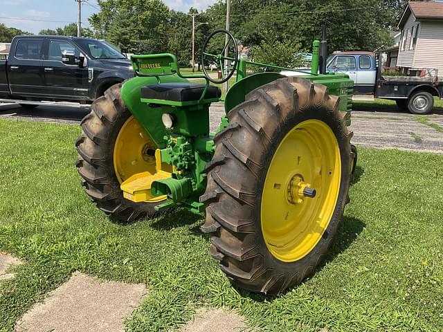 Image of John Deere B equipment image 4