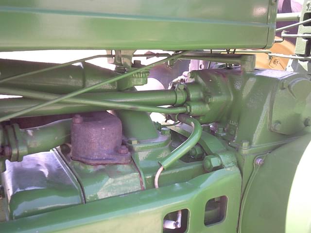 Image of John Deere B equipment image 4