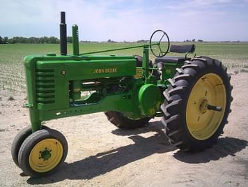 Main image John Deere B