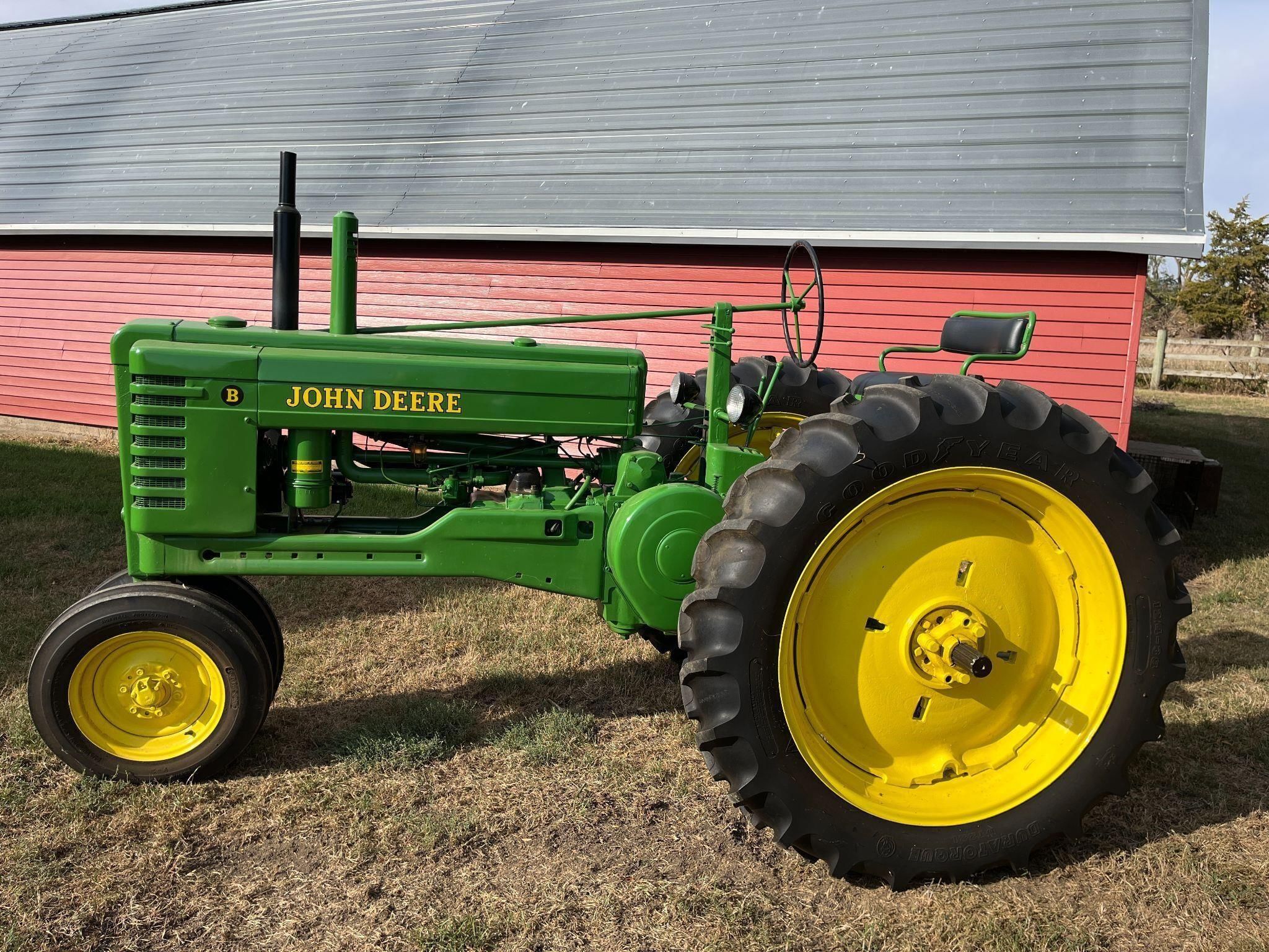 1950 John Deere B Equipment Image0