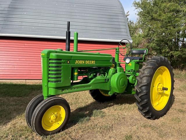 Image of John Deere B equipment image 2
