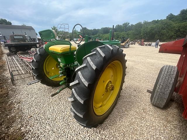 Image of John Deere B equipment image 4