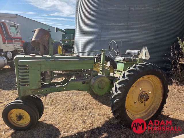 Image of John Deere B equipment image 2