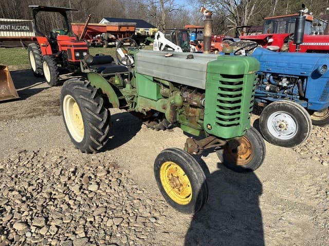 Image of John Deere M equipment image 1
