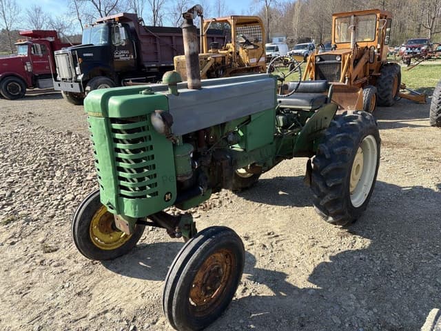 Image of John Deere M equipment image 3