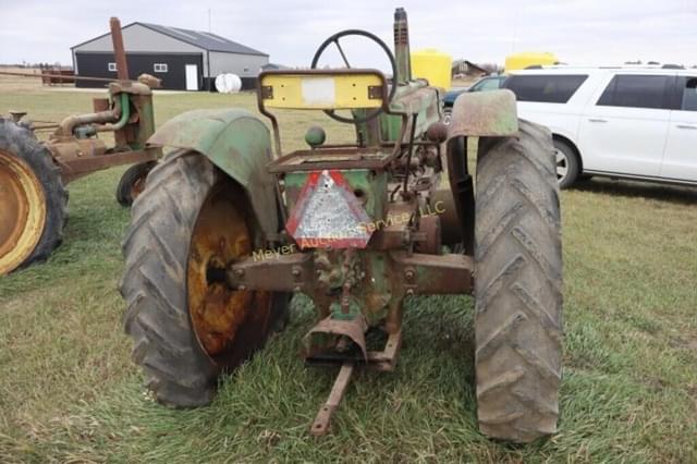 Image of John Deere A equipment image 3
