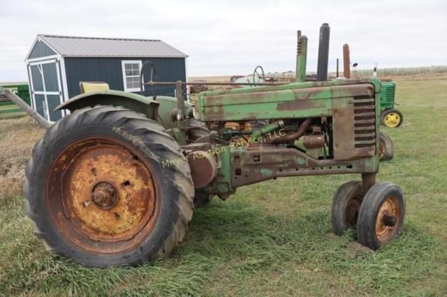 Image of John Deere A equipment image 2