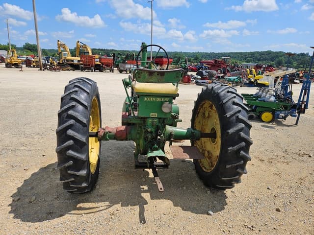 Image of John Deere A equipment image 3