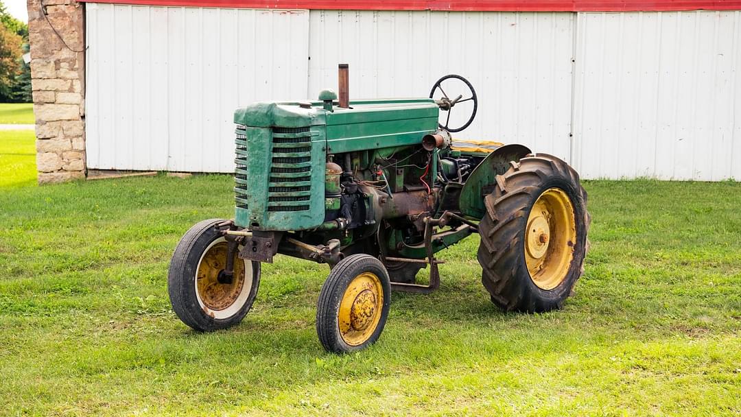 Image of John Deere M Primary image