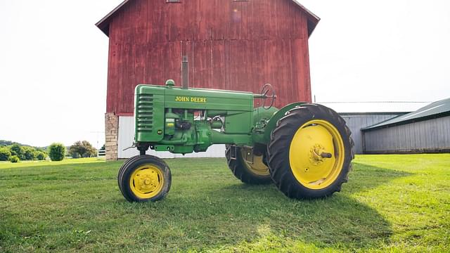 Image of John Deere MT equipment image 1