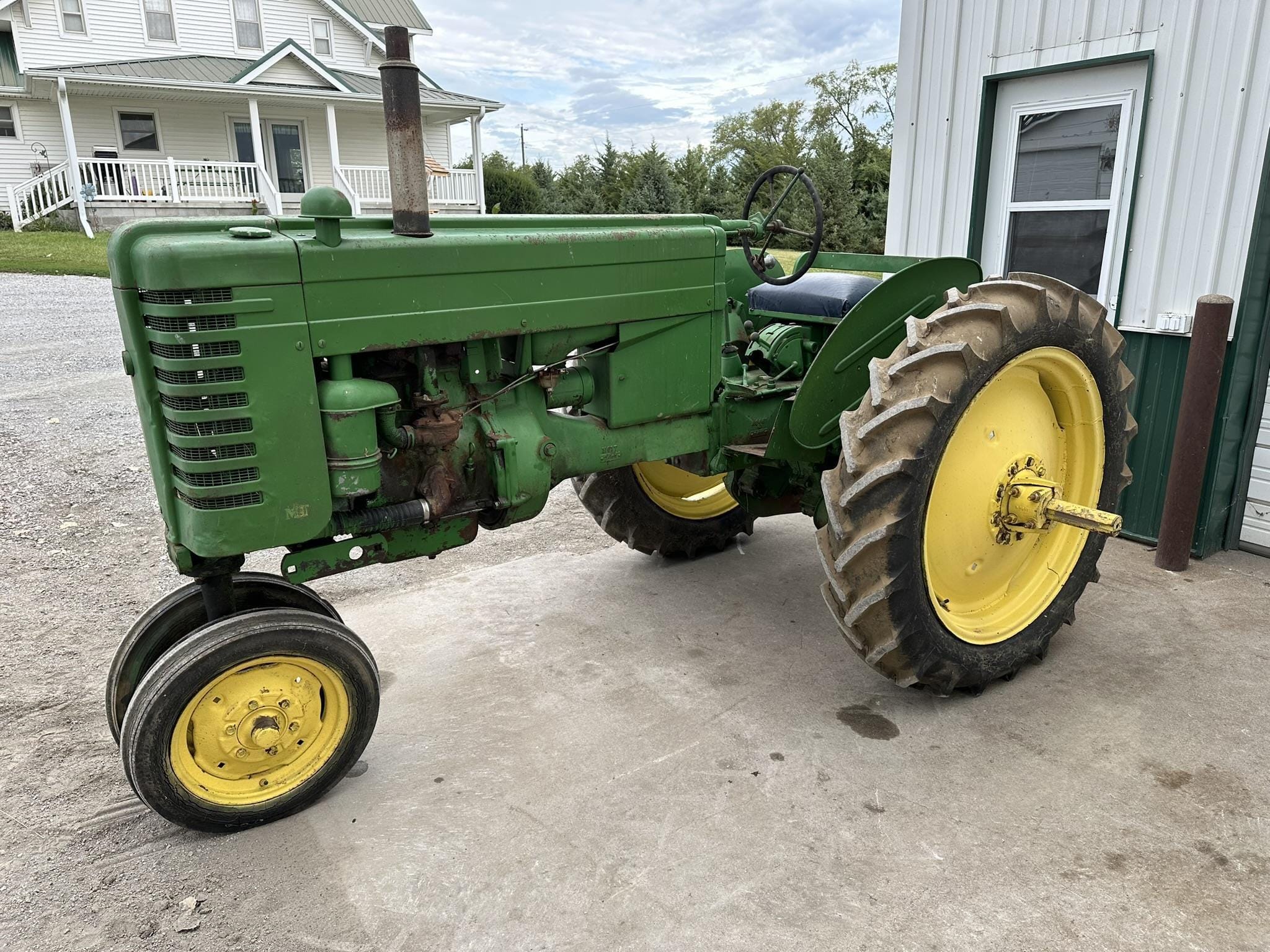 Main image John Deere MT