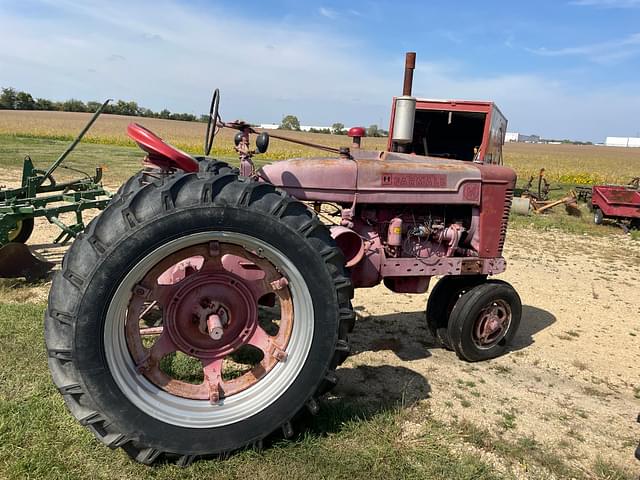 Image of Farmall M equipment image 3