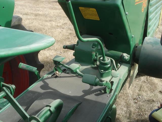 Image of Oliver 88 equipment image 4