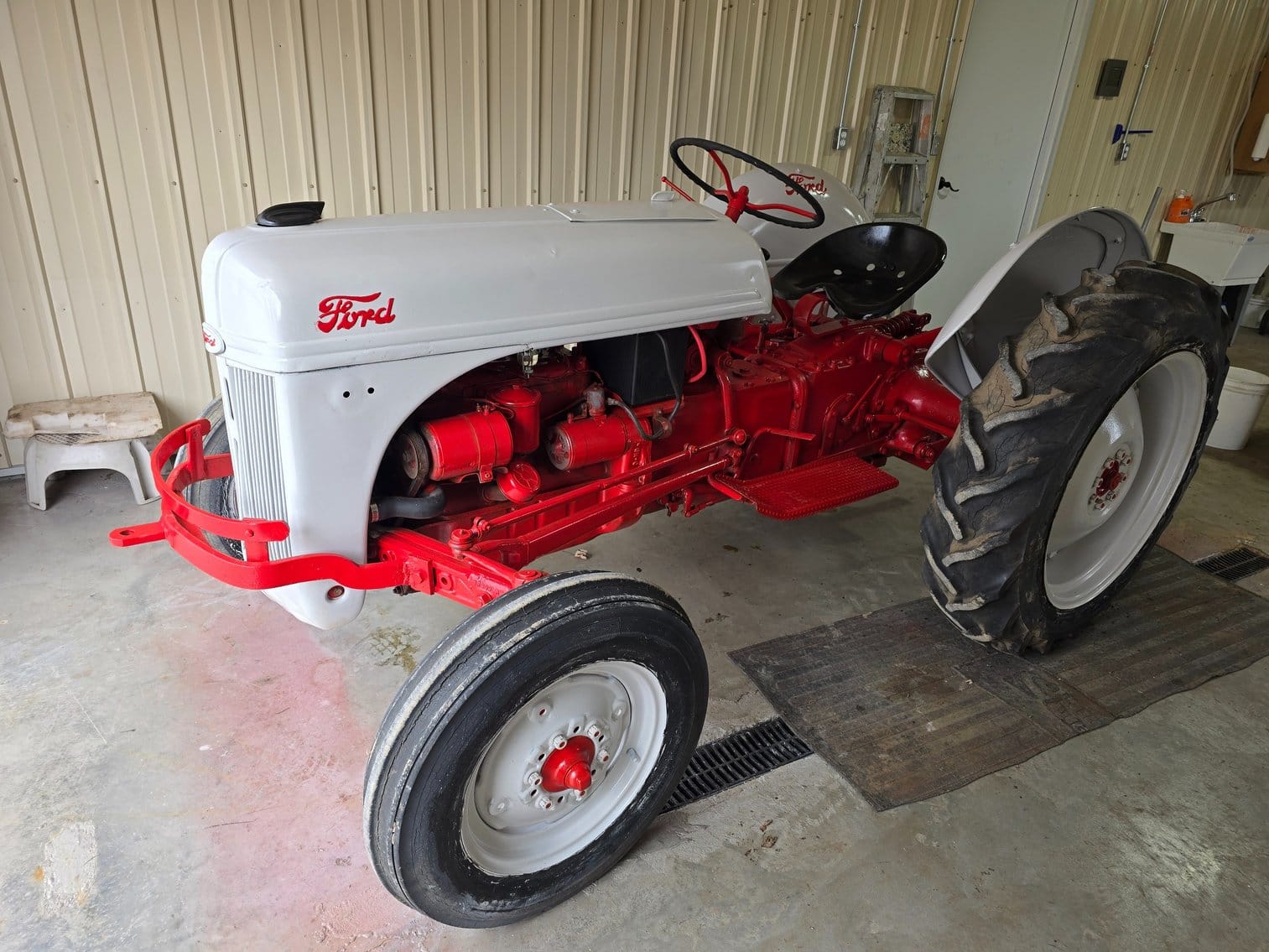 1951 Ford 8N Equipment Image0
