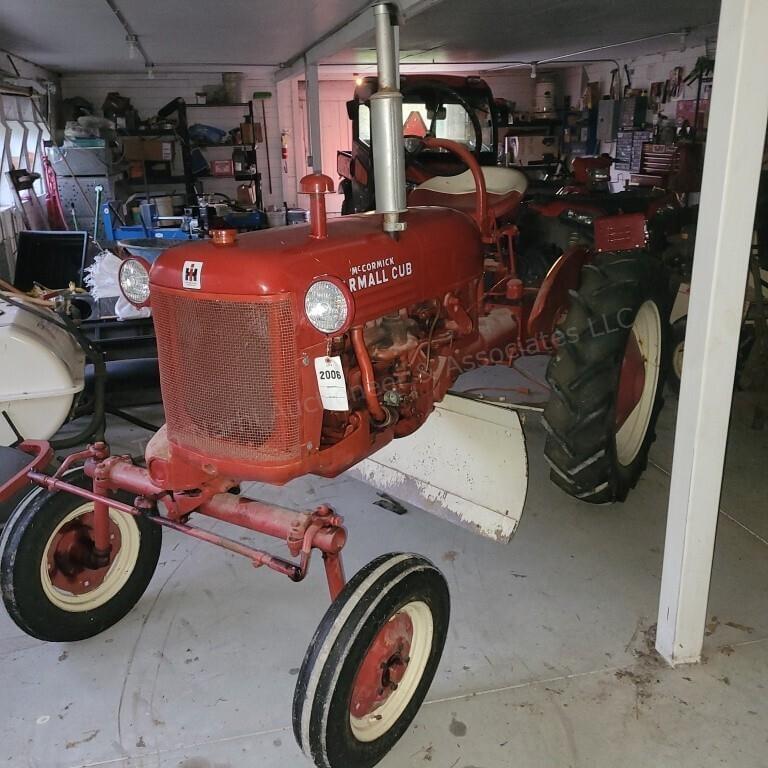 Image of Farmall Cub Image 0