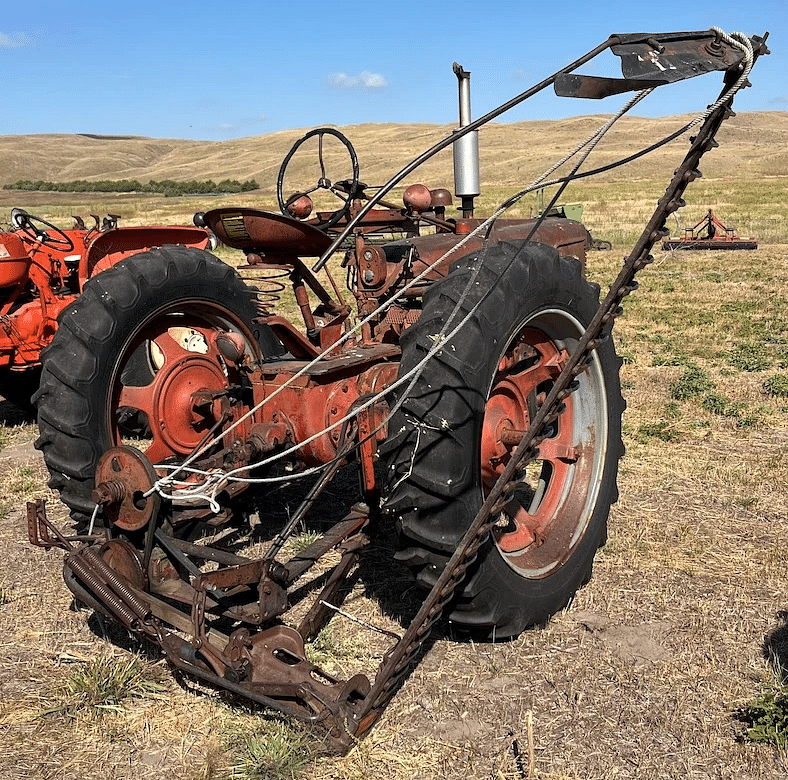 Image of Farmall H Image 1