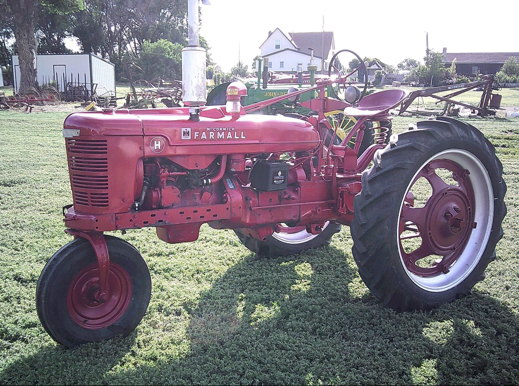 1951 Farmall H Equipment Image0