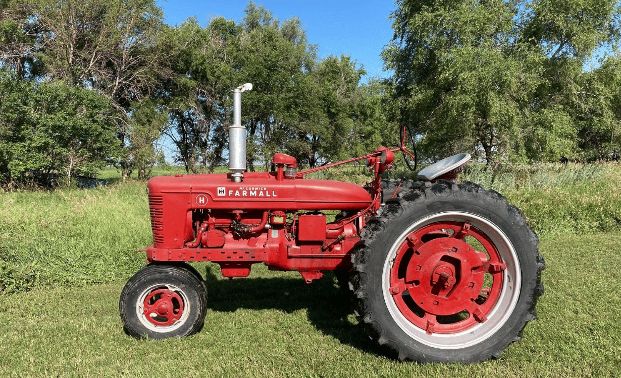 Main image Farmall H