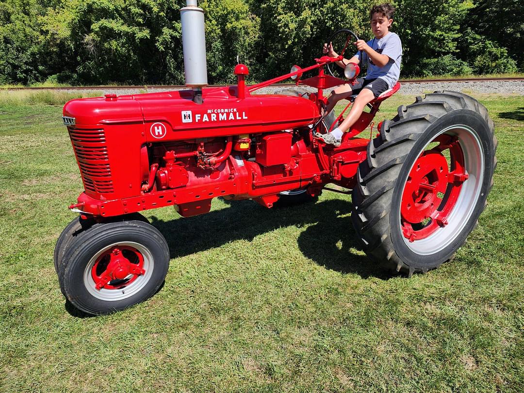 Image of Farmall H Primary image