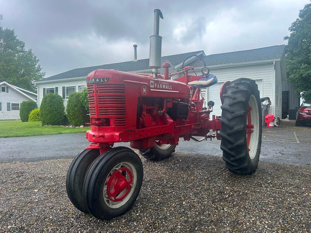 Image of Farmall H Primary image