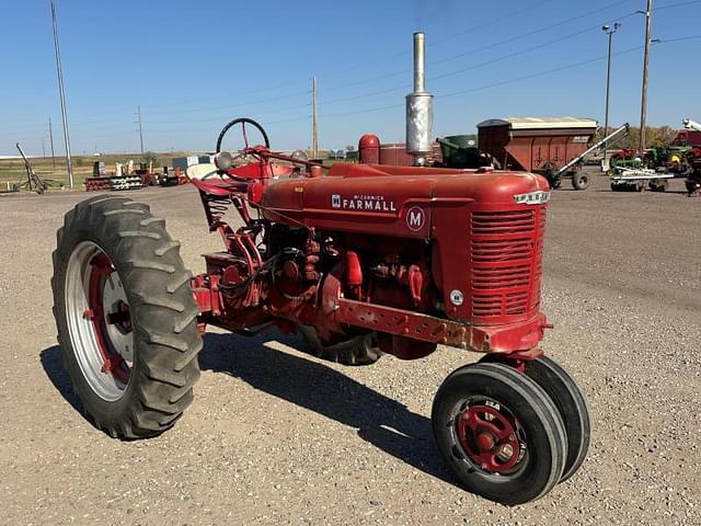 Image of Farmall M equipment image 1