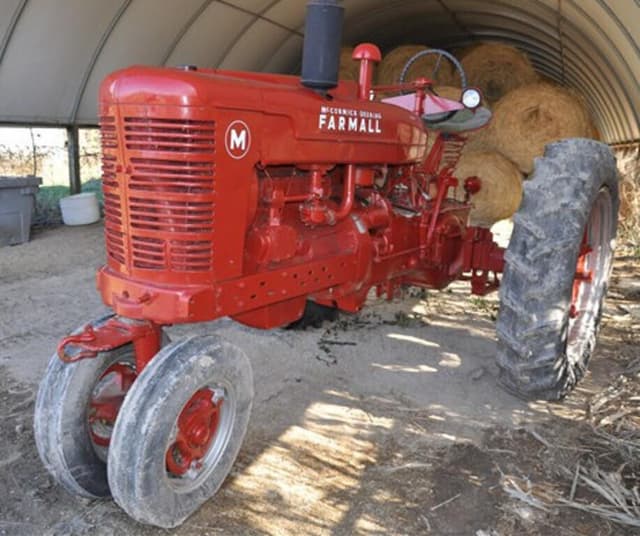 Image of Farmall M equipment image 4