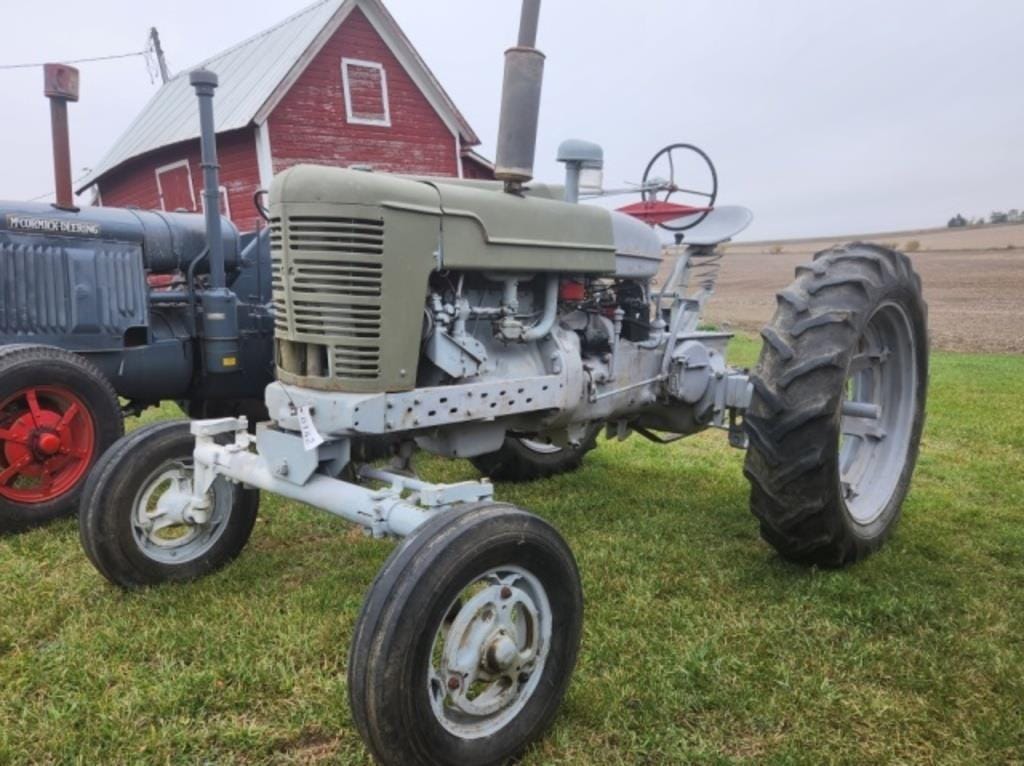 Main image Farmall M