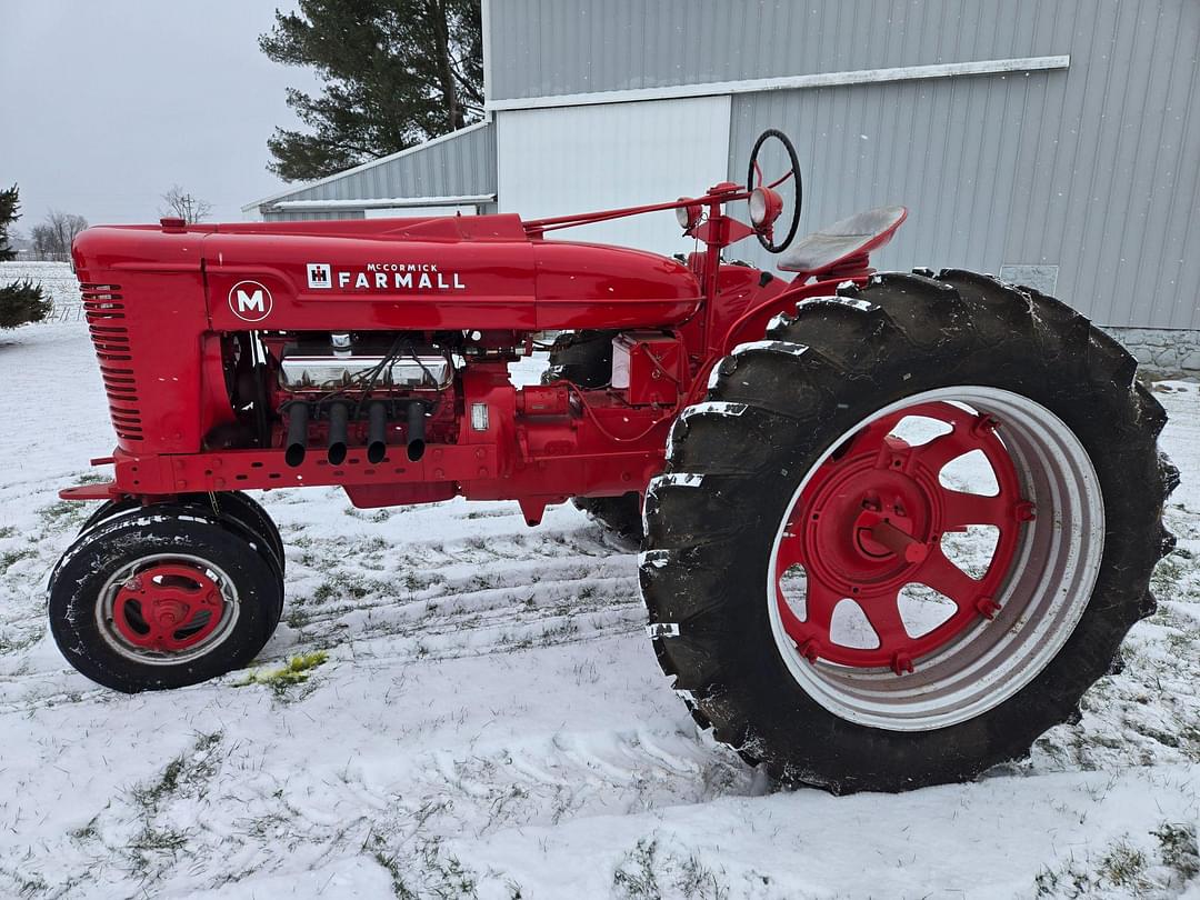 Image of Farmall M Primary image