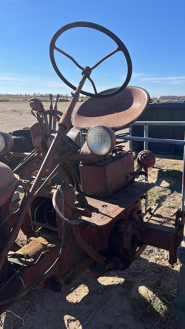 Image of Farmall Super C equipment image 1