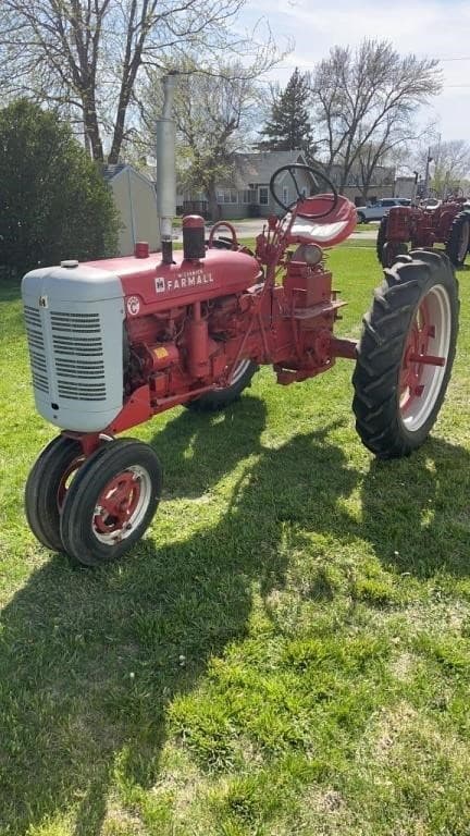Image of Farmall Super C equipment image 1