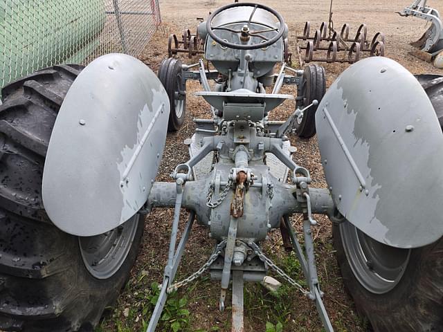 Image of Ferguson TO-20 equipment image 3