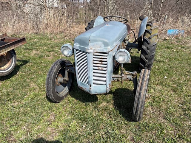 Image of Ferguson TO-20 equipment image 1