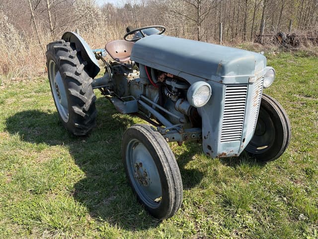 Image of Ferguson TO-20 equipment image 2
