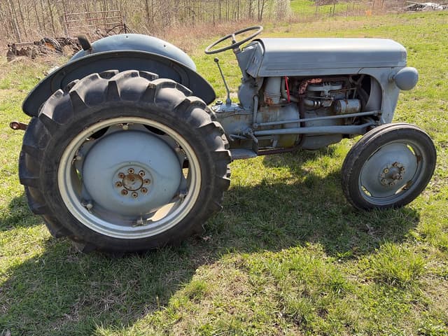 Image of Ferguson TO-20 equipment image 3