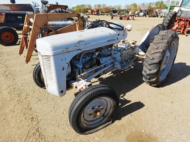 Image of Ferguson TO-20 equipment image 1