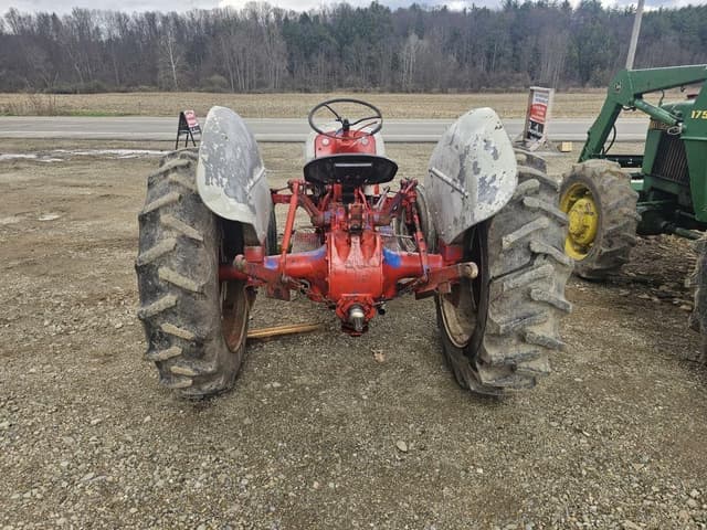 Image of Ford 8N equipment image 3