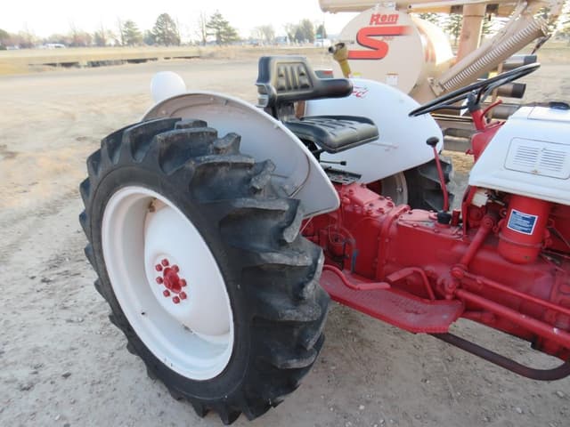 Image of Ford 8N equipment image 4