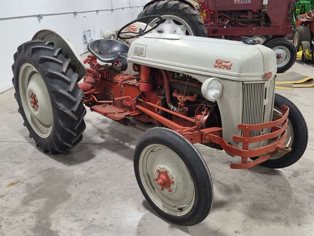 Image of Ford 8N equipment image 2