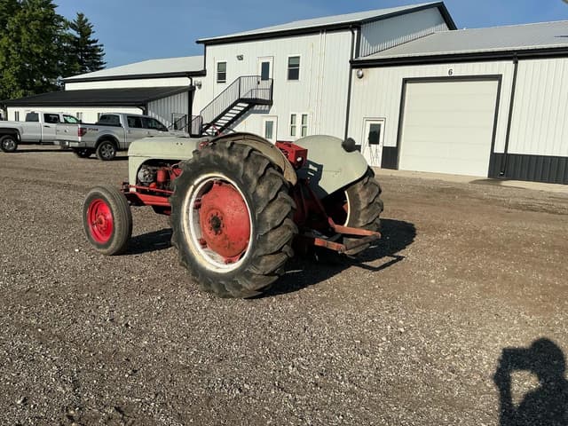 Image of Ford 8N equipment image 2