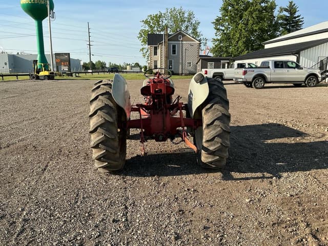Image of Ford 8N equipment image 3