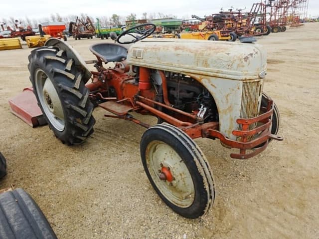 Image of Ford 8N equipment image 1