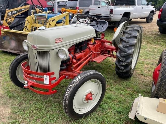 Image of Ford 8N equipment image 2
