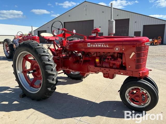 Image of Farmall H equipment image 2