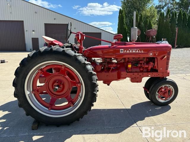 Image of Farmall H equipment image 3