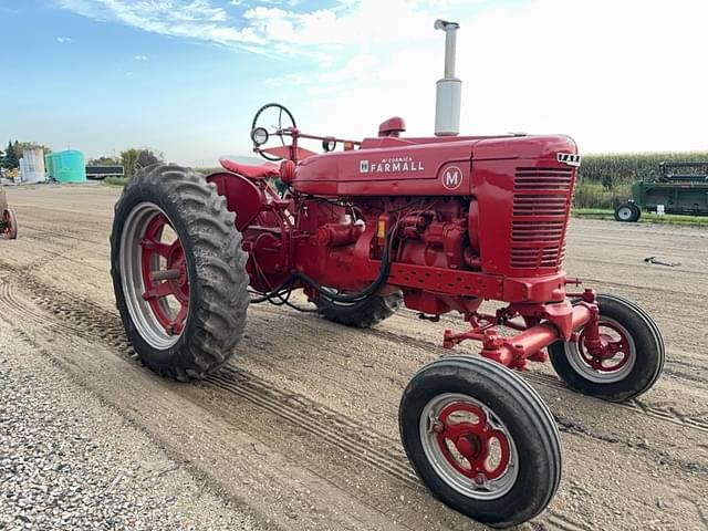 Image of Farmall M equipment image 3