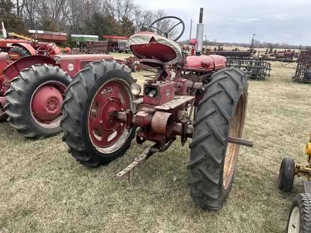 Image of Farmall Super C equipment image 3